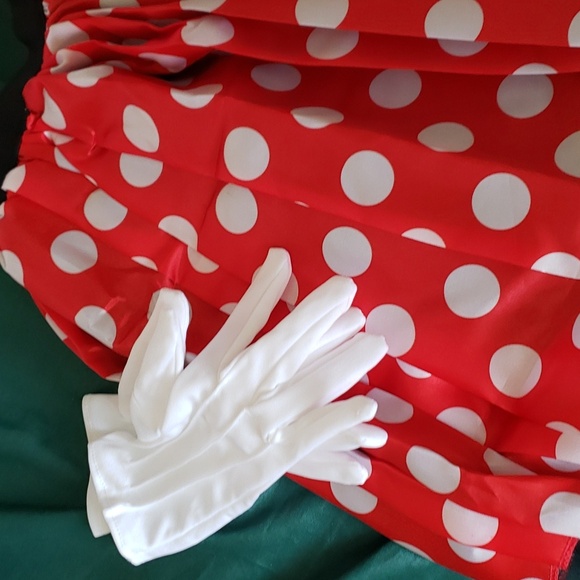 Minnie Mouse Skirt & Gloves Dress Up - Picture 4 of 6